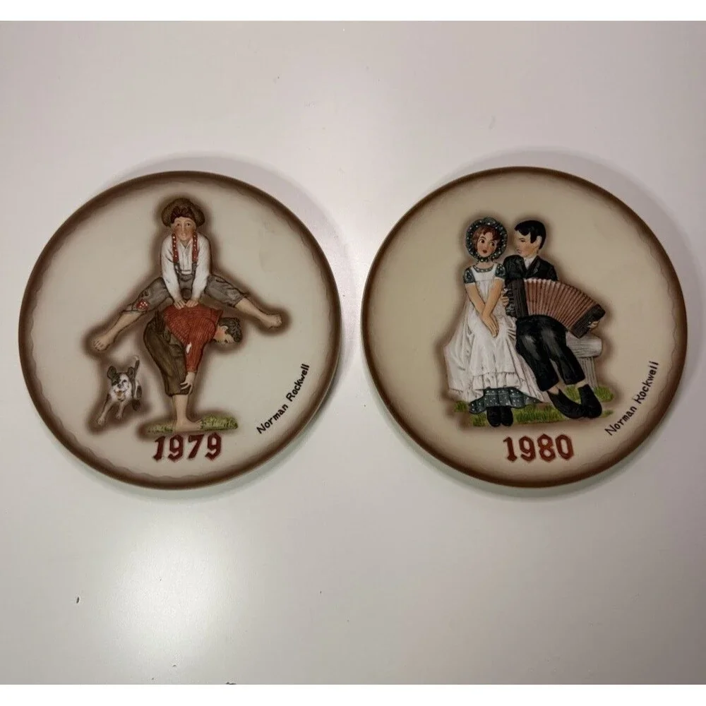 Norman Rockwell Collector Plates 1979 & 1980 Leapfrog & Lovers 3D‎ Fine China